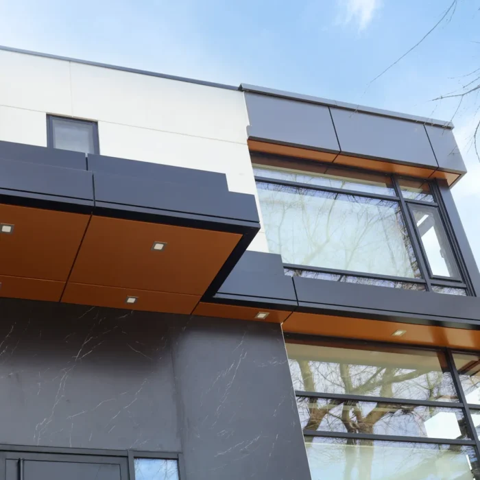 297 Poyntz Ave 5 Project Photo 01