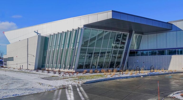 Aluminum Composite Panels In Canadian Climates