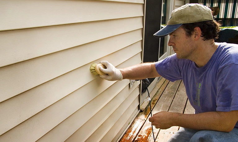 Clean surface of Wood Composite siding